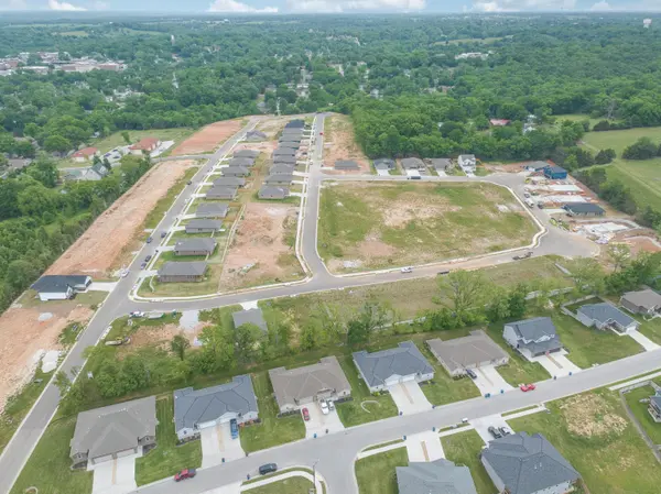 1305 W Pebblebrooke DR #Lot 50, Ozark, MO 65721