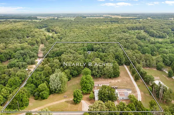 21643 Lawrence 1040, Pierce City, MO 65723