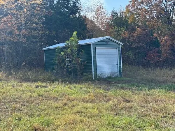 26511 Farm Road 1255, Golden, MO 65658