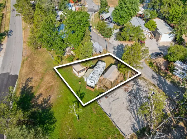 526 Jellystone AVE, Hollister, MO 65672