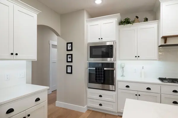 103 Summit Point RD, Saddlebrooke, MO 65630