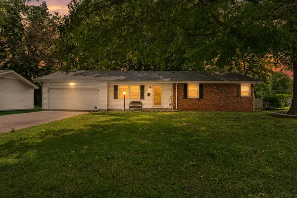 730 W Sylvania ST, Springfield, MO 65807