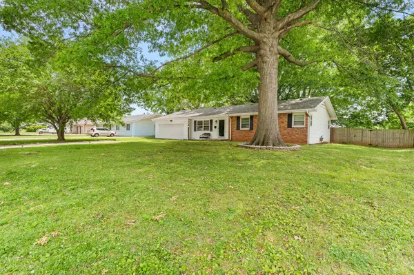 730 W Sylvania ST, Springfield, MO 65807