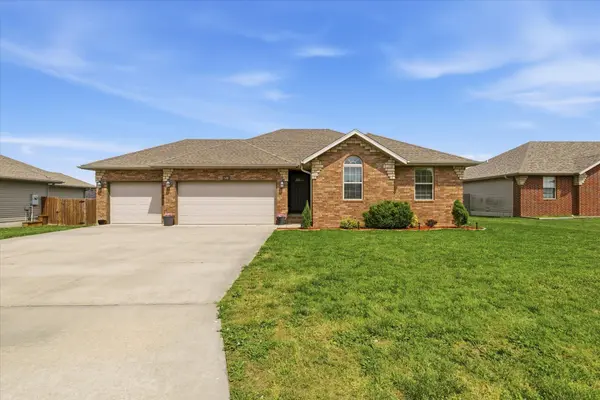 1126 S Rome AVE, Republic, MO 65738