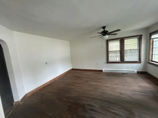 2045 N Weller AVE, Springfield, MO 65803