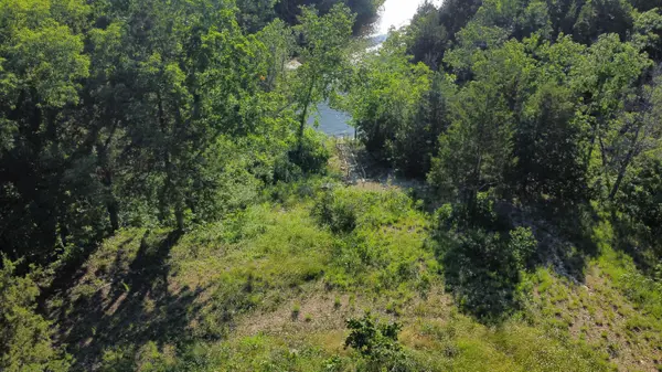 25960 Willow RD, Hermitage, MO 65668