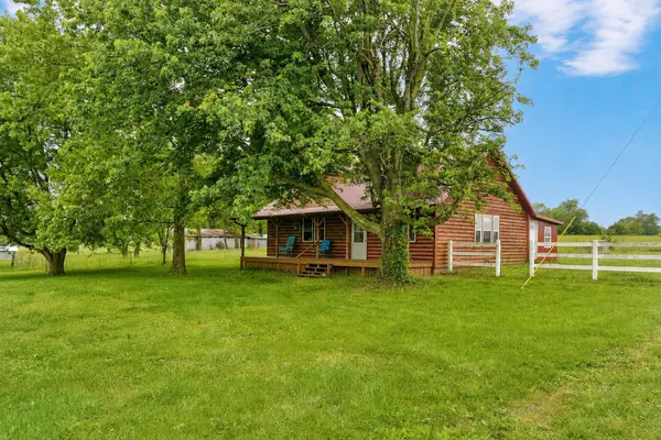 22783 Lawrence 1210, Aurora, MO 65605