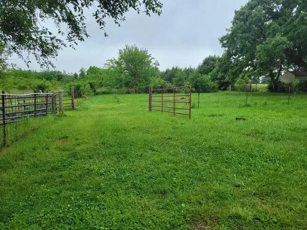 3286 S 30th RD, Humansville, MO 65674