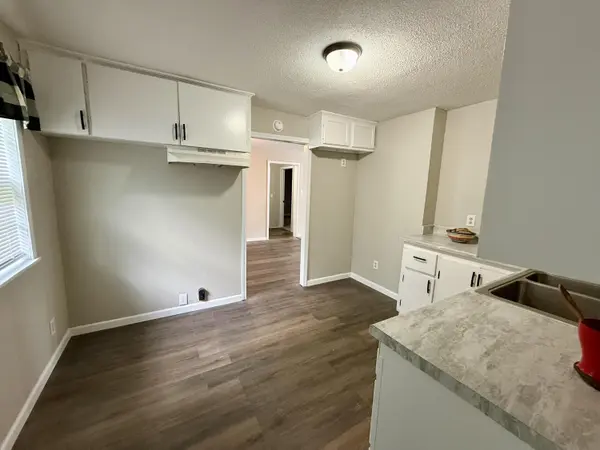 425 N Center ST, Granby, MO 64844