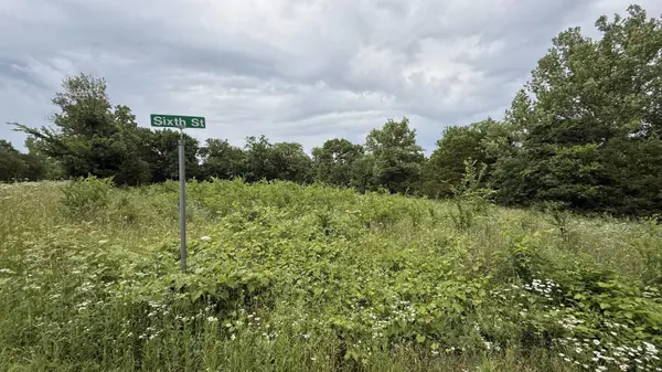 000 Roaring River Village, Eagle Rock, MO 65641