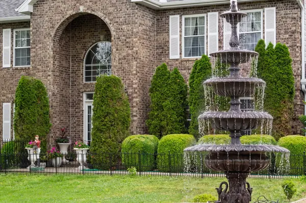 125 Meadowview LN, Branson, MO 65616