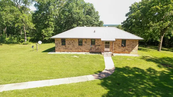 8870 NE 1275 Pvt RD, Osceola, MO 64776