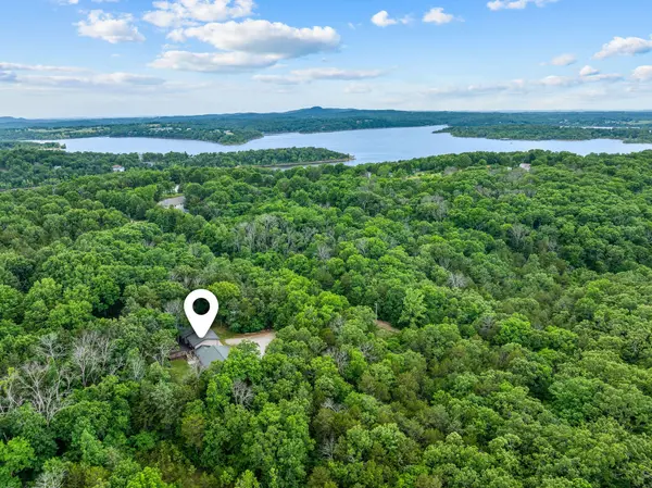 845 Alyeska Point RD, Lampe, MO 65681