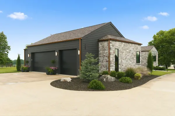 269 E Wisteria LN, Ozark, MO 65721