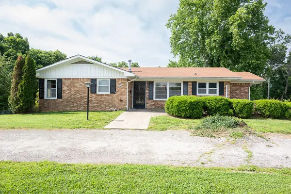 631 W South ST, Neosho, MO 64850