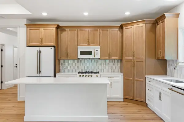 3714 W Rosebrier CT, Springfield, MO 65807