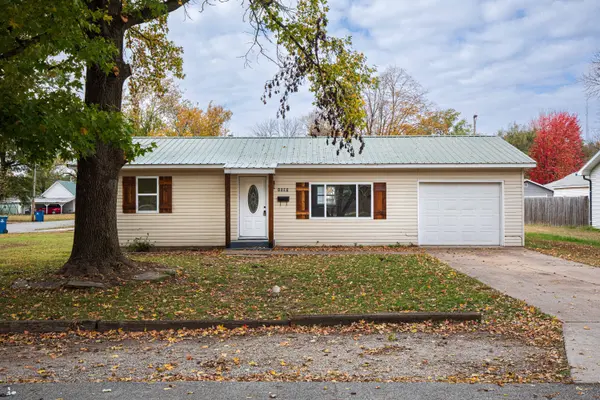 1507 Cherry ST, Lamar, MO 64759
