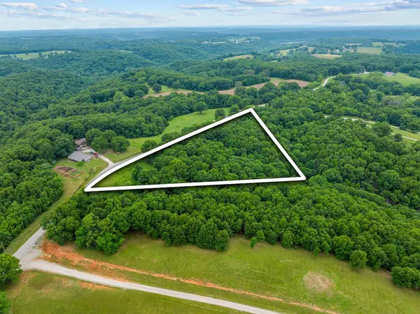000 Sycamore Ranch RD, Galena, MO 65656