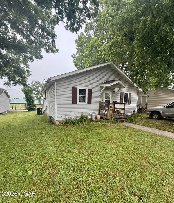 522 S Hall ST, Webb City, MO 64870