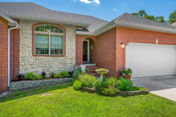 1528 N Marshall ST, Marshfield, MO 65706