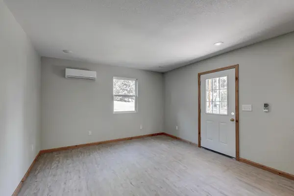 717 Benham AVE, Neosho, MO 64850