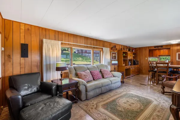 26 White Wing LN, Blue Eye, MO 65611