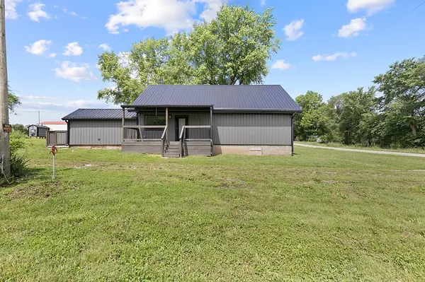 332 Fir RD, La Russell, MO 64848