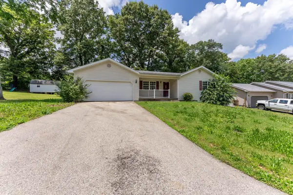 444 Regina AVE, Thayer, MO 65791