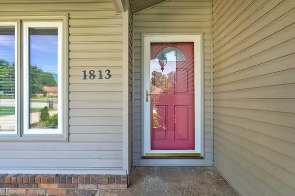 1813 E Camino Alto ST, Springfield, MO 65804