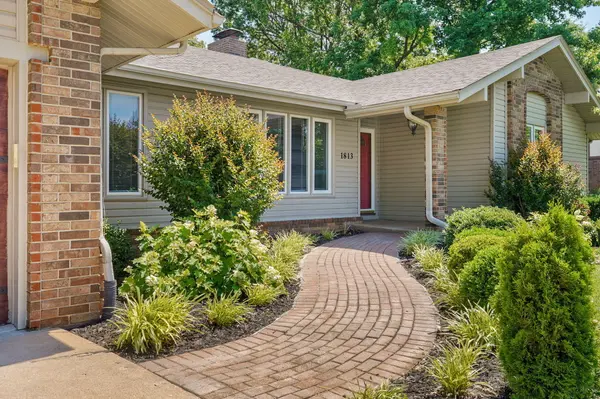 1813 E Camino Alto ST, Springfield, MO 65804