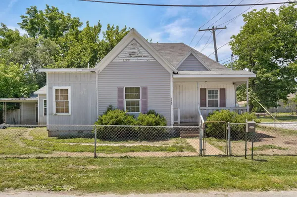 1747 N Texas AVE, Springfield, MO 65803