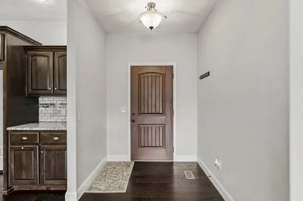 5825 S Cottonwood DR, Battlefield, MO 65619