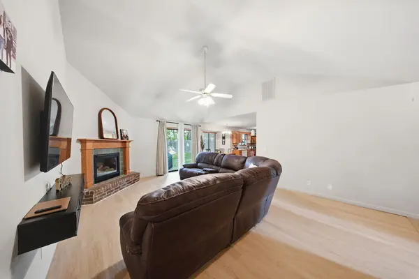 3527 W Sagamont ST, Springfield, MO 65807