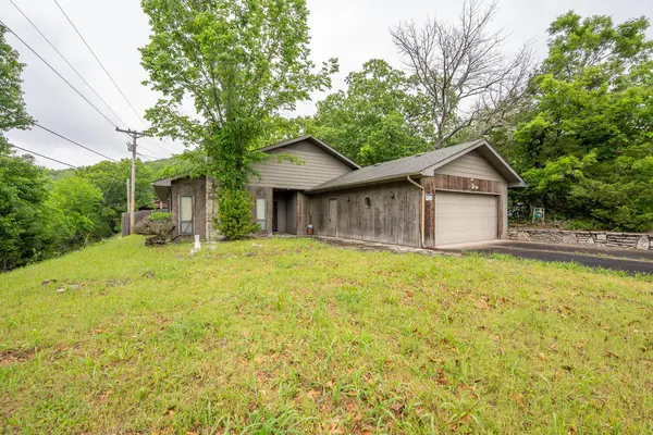 15 Aspen RD, Galena, MO 65656