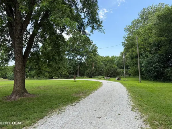 13739 Elm RD, Carthage, MO 64836
