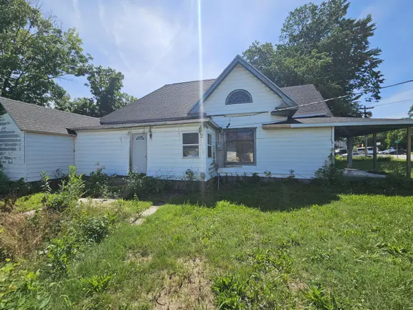 203 E Pennington AVE, Ava, MO 65608