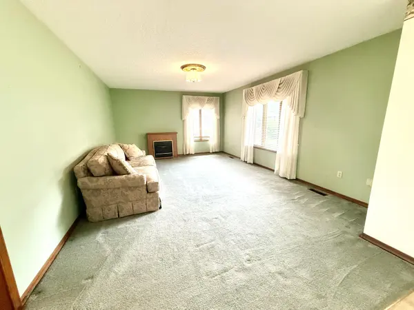 801 E 16th ST, Mountain Grove, MO 65711