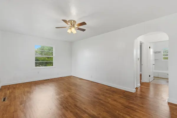 341 Shadowrock DR, Forsyth, MO 65653