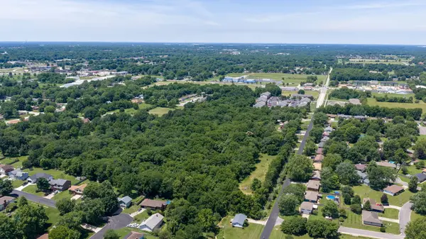 000 E Valley Water Mill RD, Springfield, MO 65803