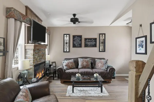 289 Rebel LN, Lampe, MO 65681