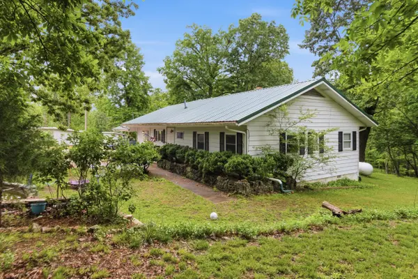 34 Indian Oaks DR, Isabella, MO 65676