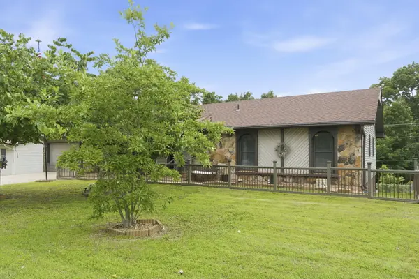 36 James River RD, Kimberling City, MO 65686