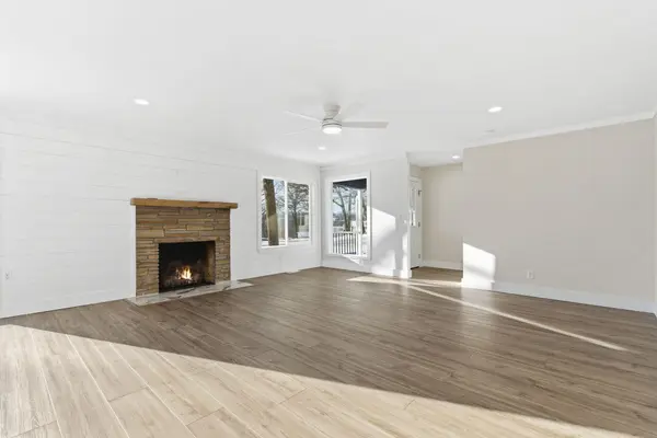 139 Lakeshore DR, Kimberling City, MO 65686