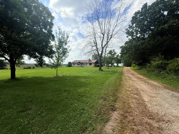 820 S Dallas County Line RD, Conway, MO 65632