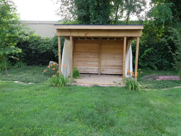2023 S Glencrest AVE, Springfield, MO 65804