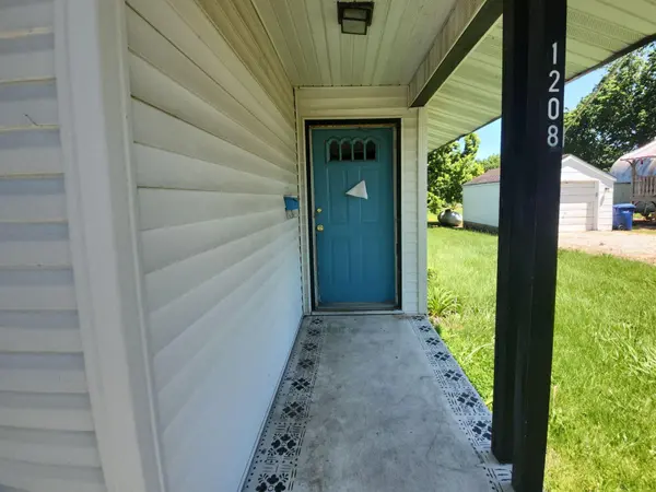 1208 Thomasville RD, Houston, MO 65483