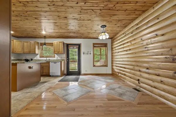225 Cory's Trail, Theodosia, MO 65761