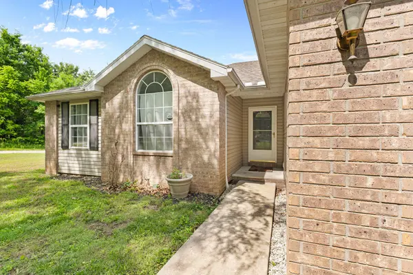 5289 S 118th RD, Morrisville, MO 65710
