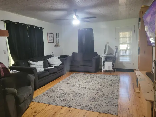 1220 Lambert LN, West Plains, MO 65775