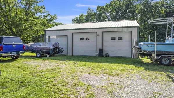 728 Haugwood Ranch RD, Galena, MO 65656